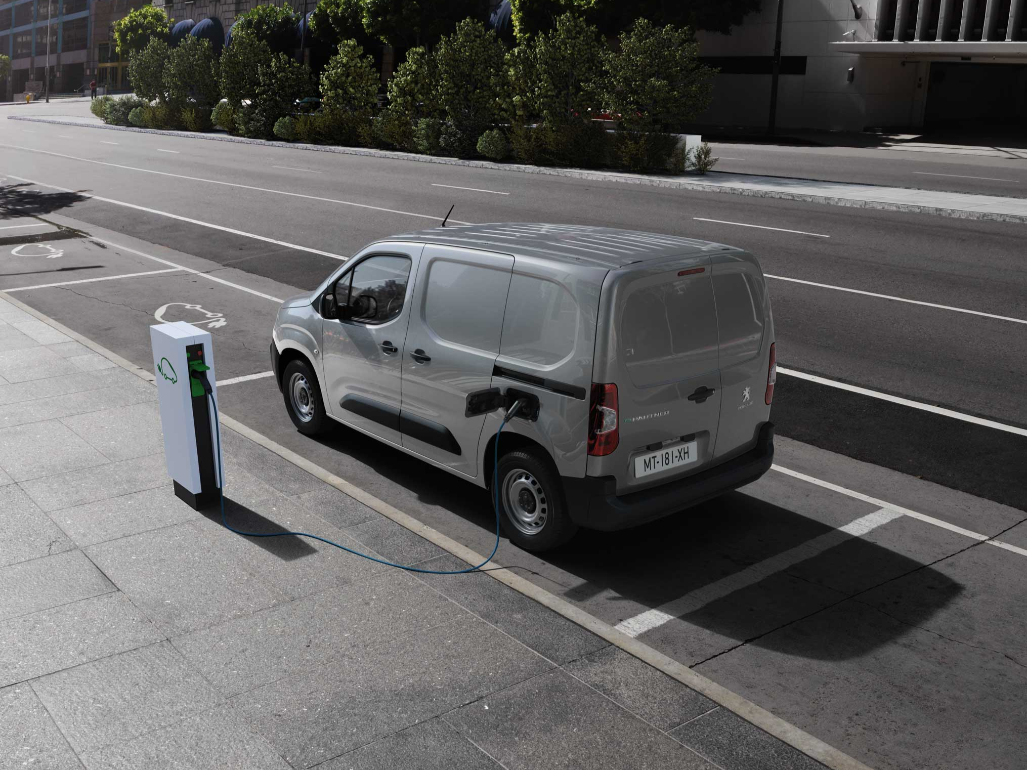 PEUGEOT_PARTNER_2101STYP003_2030_1700[1].jpg